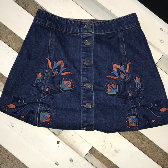 Pull&Bear Dresses & Skirts - Flower Embroided Skirt